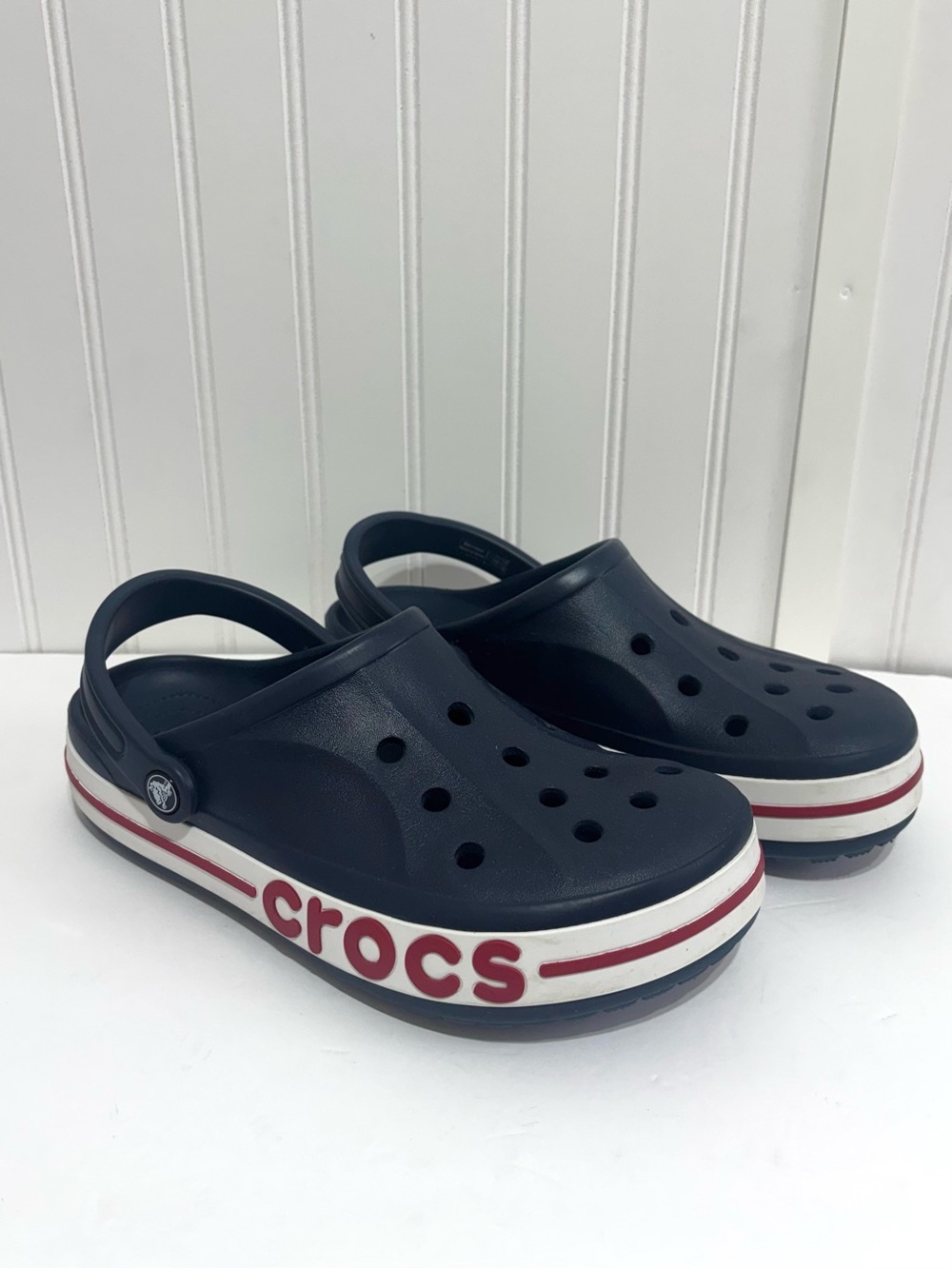 Crocs Bayaband Clogs Navy Blue Red White Logo Comfort Shoes Men’s 8 /Women’s 10
